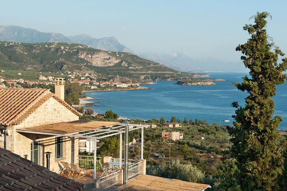Notos Hotel Kardamili Bagian luar foto