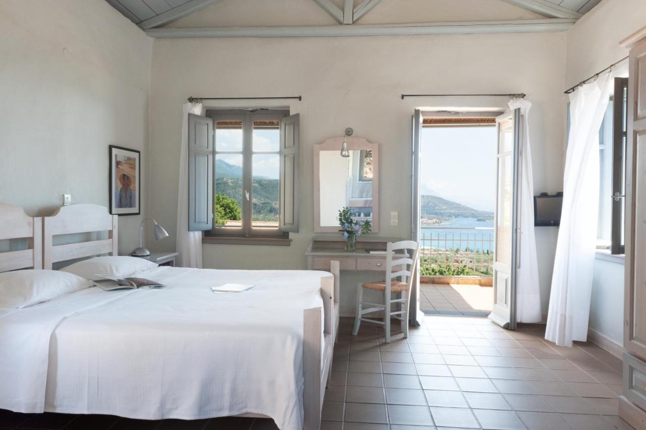 Notos Hotel Kardamili Bagian luar foto