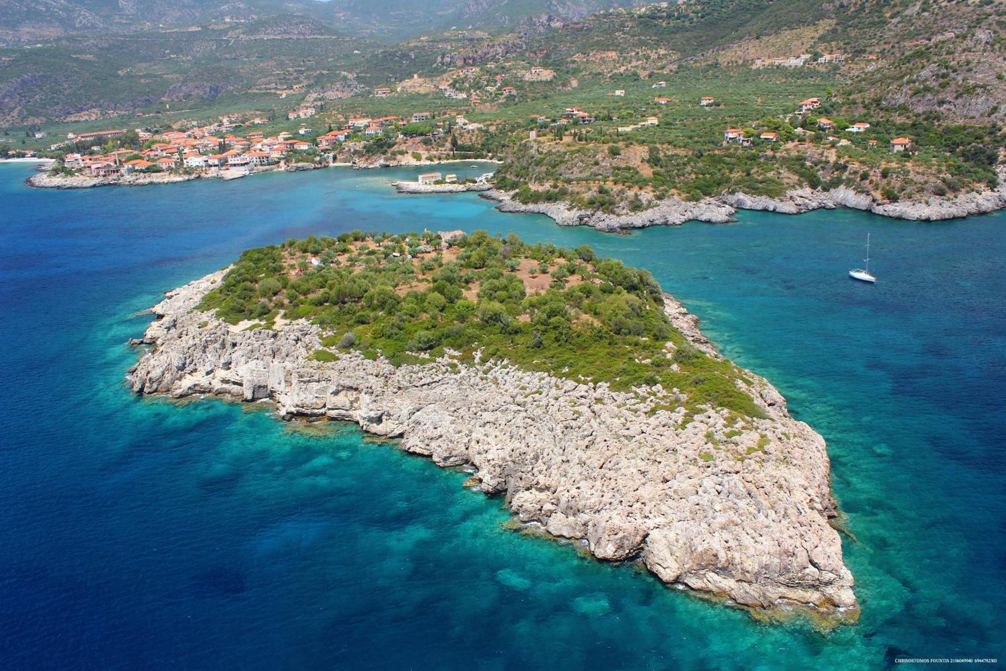 Notos Hotel Kardamili Bagian luar foto