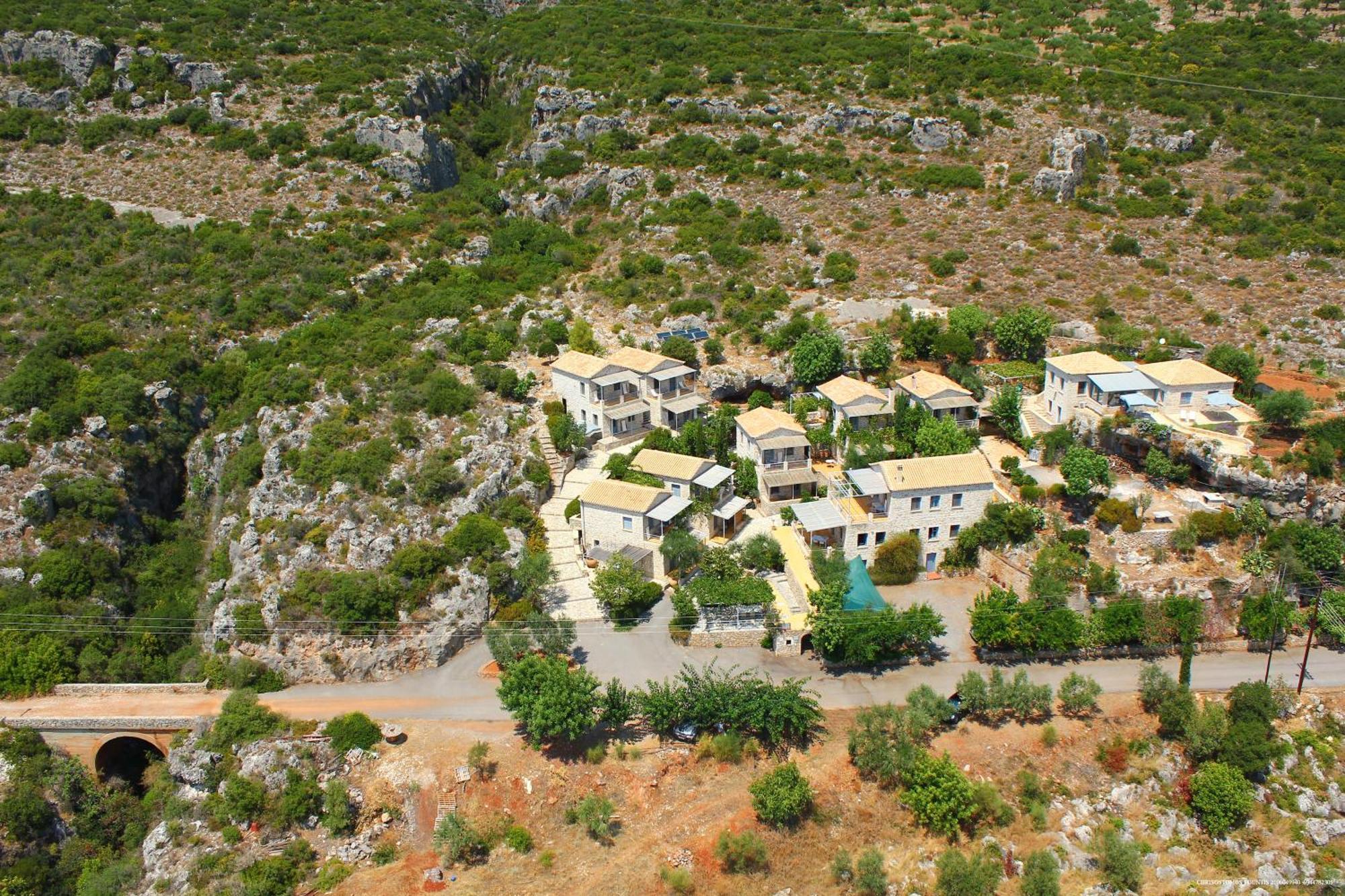 Notos Hotel Kardamili Bagian luar foto